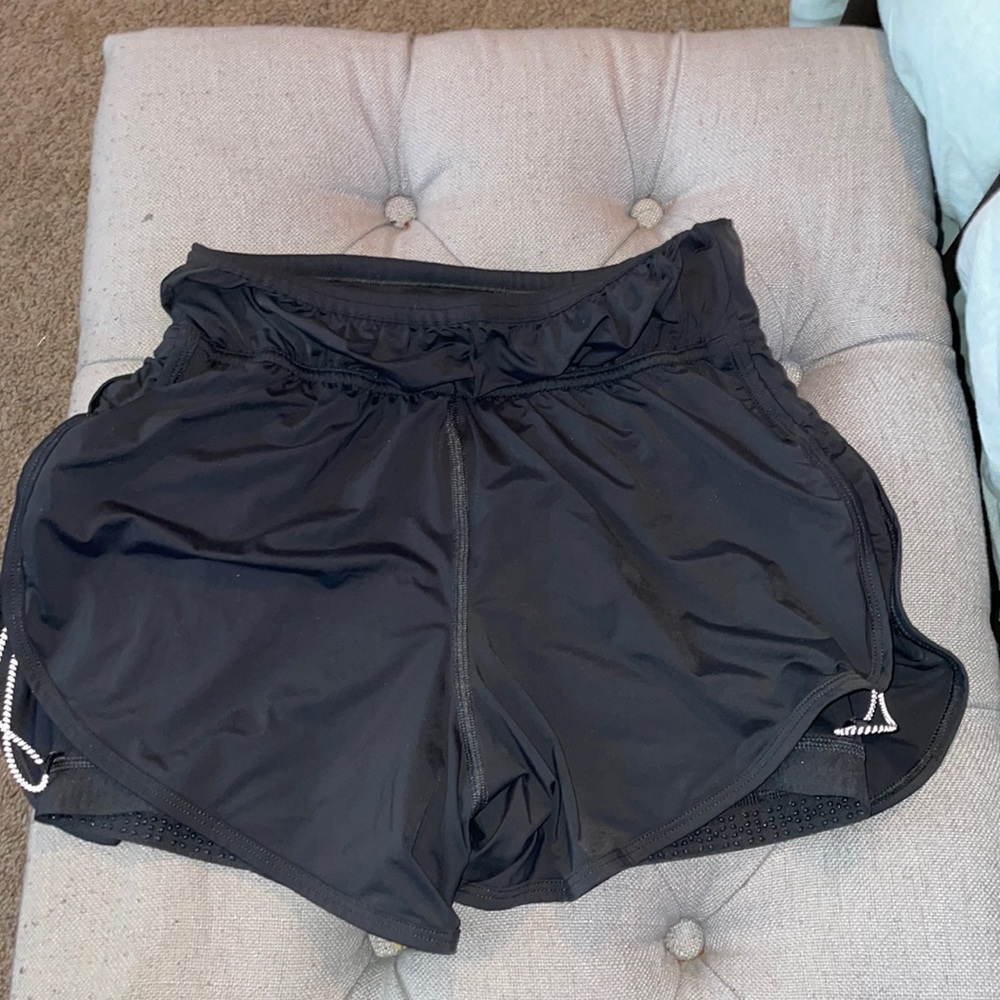 Lululemon shorts, size 2 in perfect condition haven’t worn them once